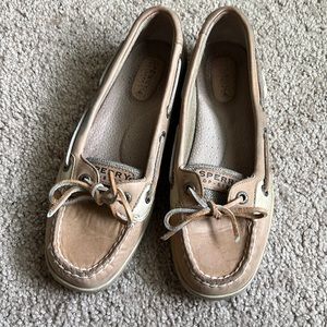 Sperry Topsiders tan size 6